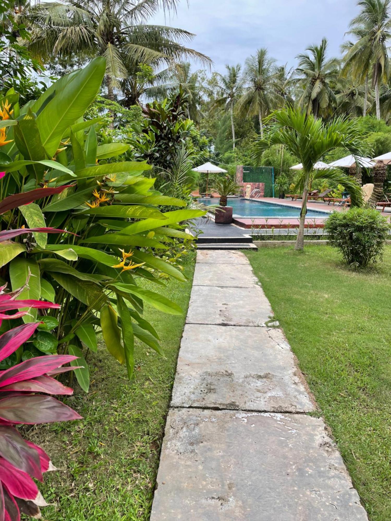 Red Island Villa