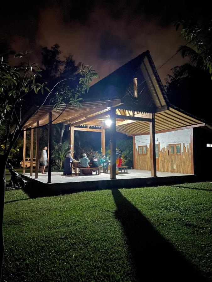 Red Island Villa