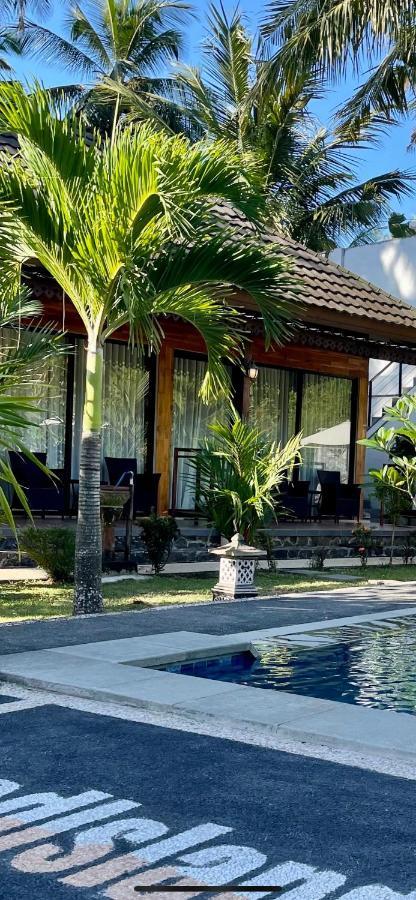 Red Island Villa