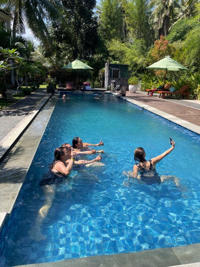 Red Island Villa